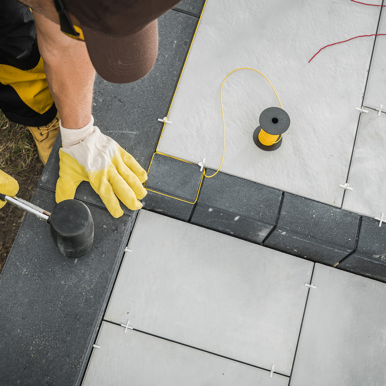 Dal Carrelage sublime vos intérieurs et extérieurs : pose XXL, douches italiennes, terrasses.